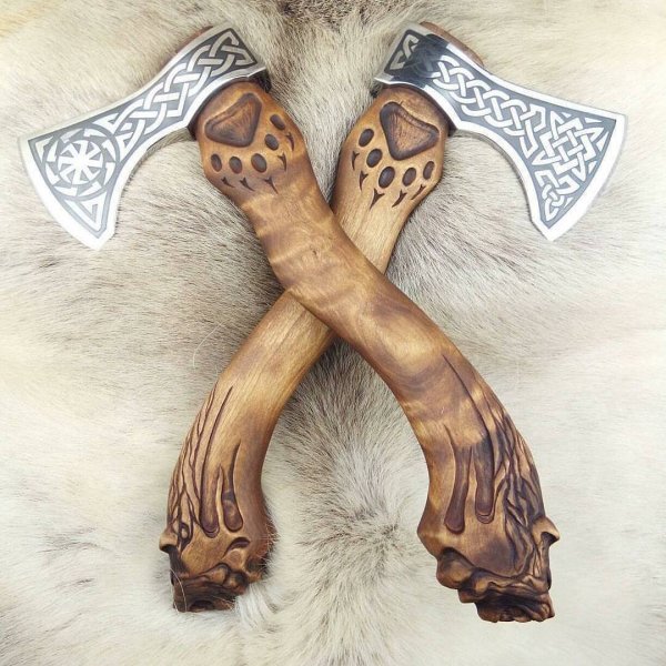 Орнамент на топор
