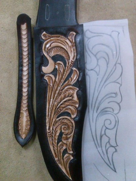 Узоры на ножнах из кожи