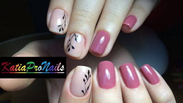 Гель лак с веточкой