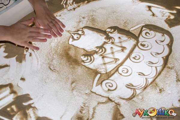 Рисование песком