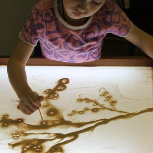 Рисунки песком на световом столе