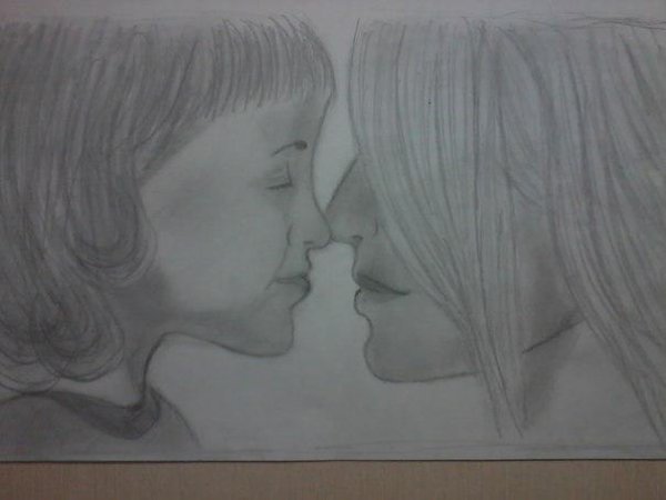 Мама и дочь рисунок карандашом