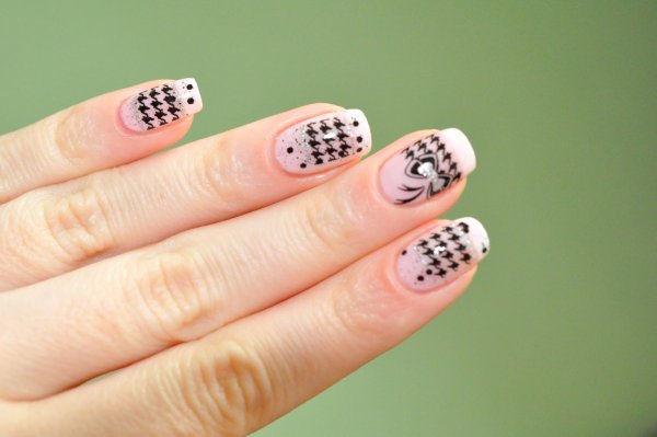 Лёгкий маникюр на короткие ногти