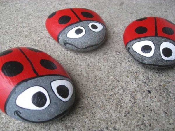 Рисование на камнях