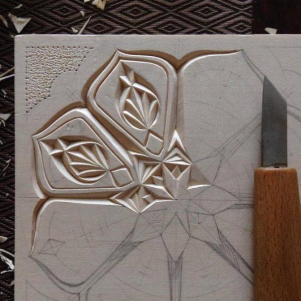 Геометрическое вырезание по дереву