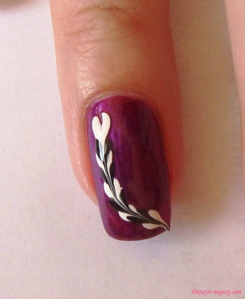 Легкие рисунки на ногтях иголкой