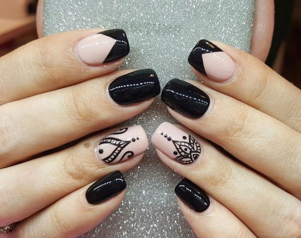 Ногти черно бежевые