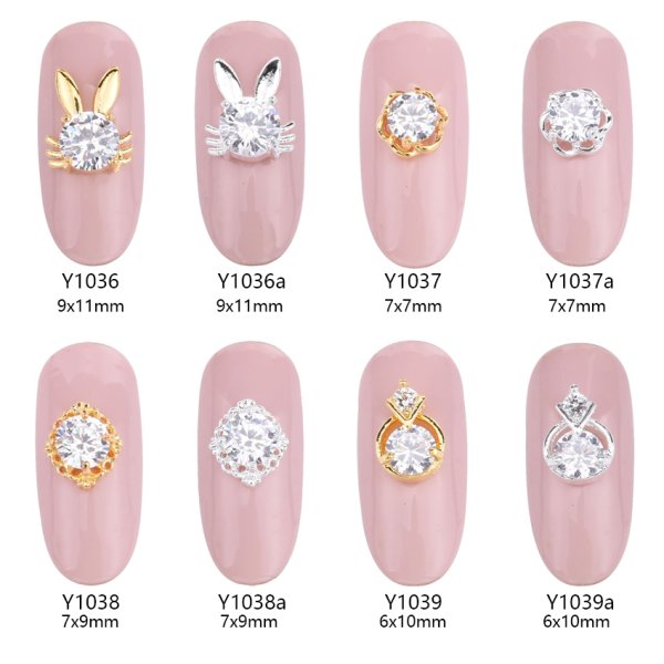 Выкладка страз маникюр