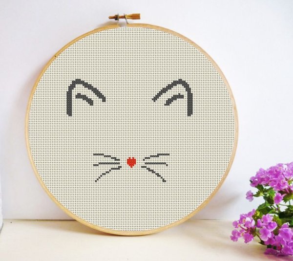 Вышивка крестиком на пяльцах