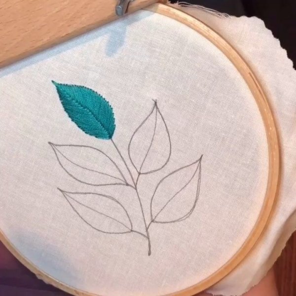 Легкая вышивка на пяльцах