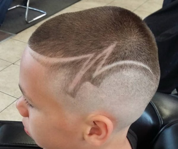 Полоски на мужских стрижках детские