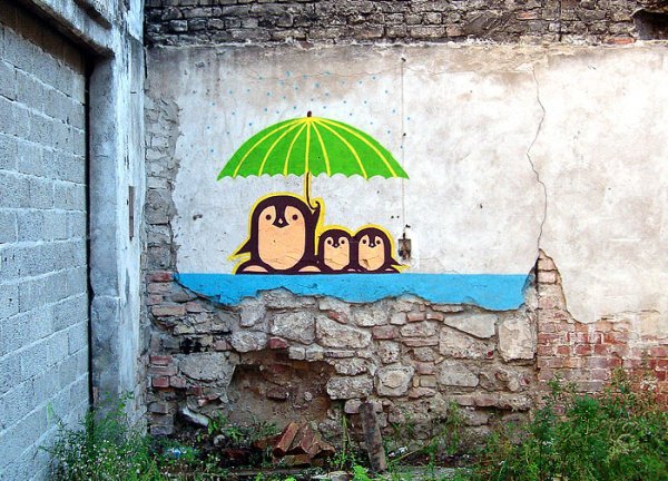 Граффити на стене частного дома