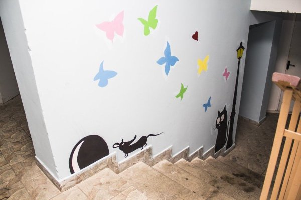 Разукрасить забор