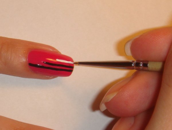 Рисунки на ногтях кистью