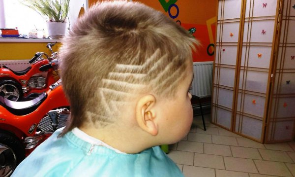 Звезда на голове стрижка детская