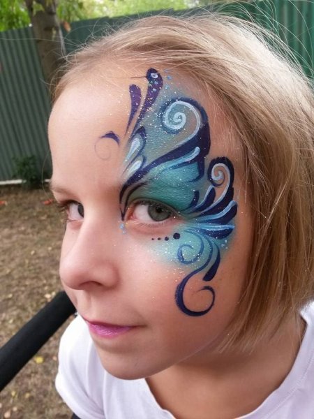 Минни Маус на лице для детей