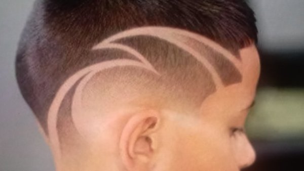 Полоски на мужских стрижках детские
