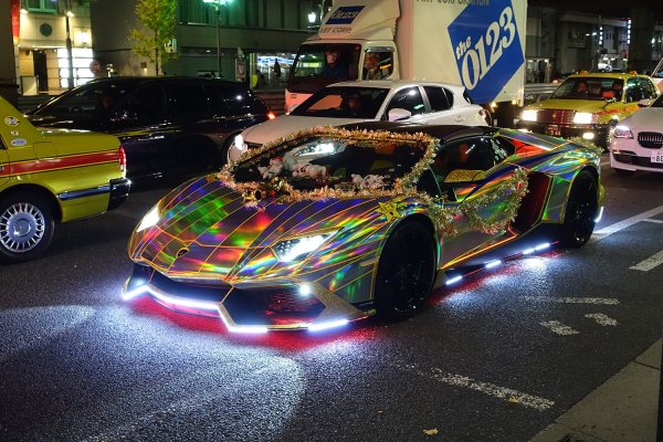 Машина неон