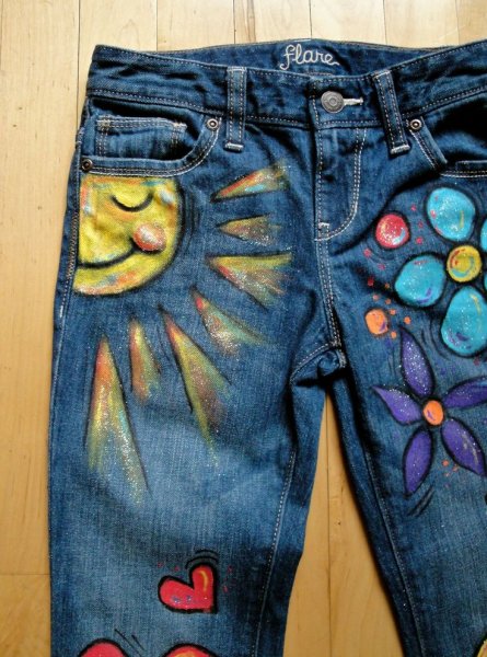 Разрисовать карманы джинсов