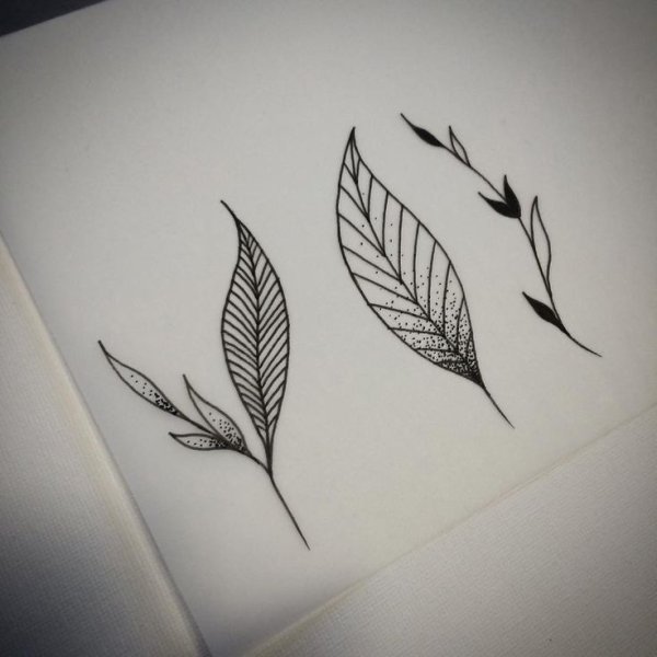 Рисунки на маленьких листочках