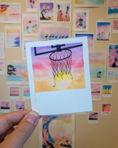 Фотоаппарат Instax нарисованный