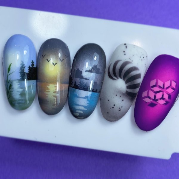 Необычный черно белый маникюр