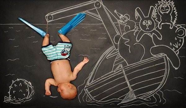 Рисунки мелками на доске