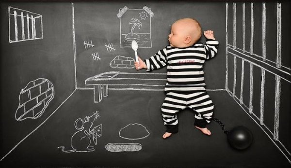 Рисунки на доске мелом в школе