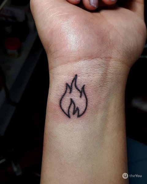 Тату мужские простые