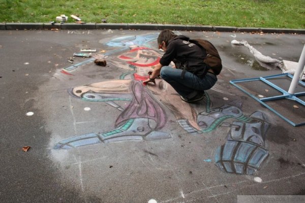 Рисунки на асфальте мелками аниме