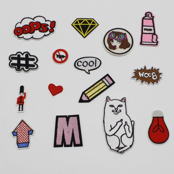 Bt21 брошки БТС