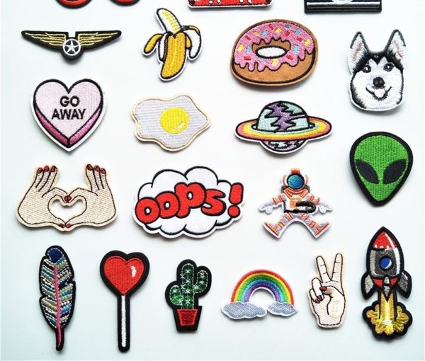 Наклейки для значков