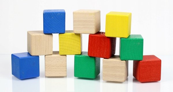 Большие деревянные кубики