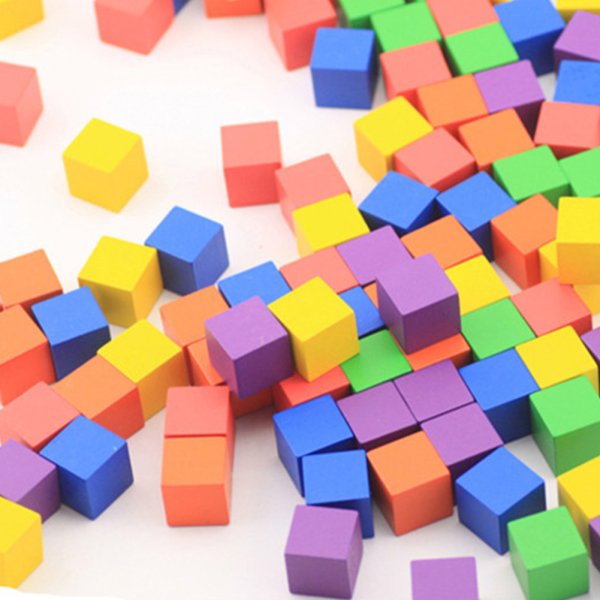 Деревянные кубики разноцветные