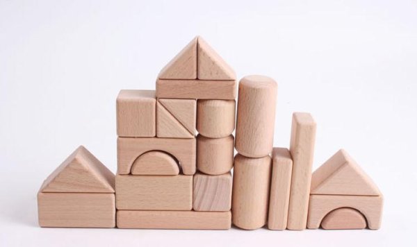 Дерево из геометрических фигур