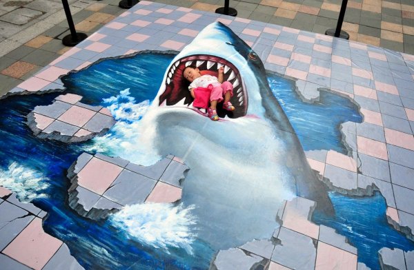 Оптические иллюзии на асфальте