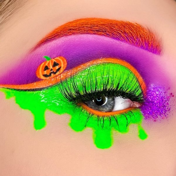 Яркий макияж 2022