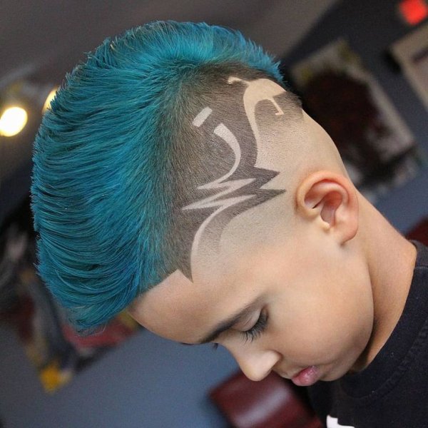 Выбритые прически для мальчиков