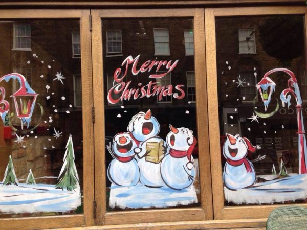 Новогодние узоры на витрине