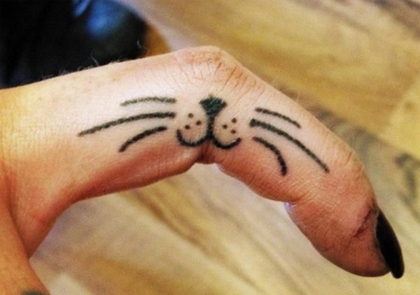 Прикольные татухи на пальцах рук