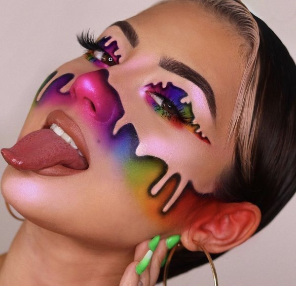 Яркий креативный макияж