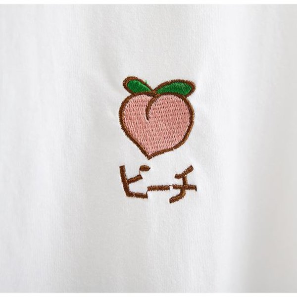 Минималистичные вышивки на одежде