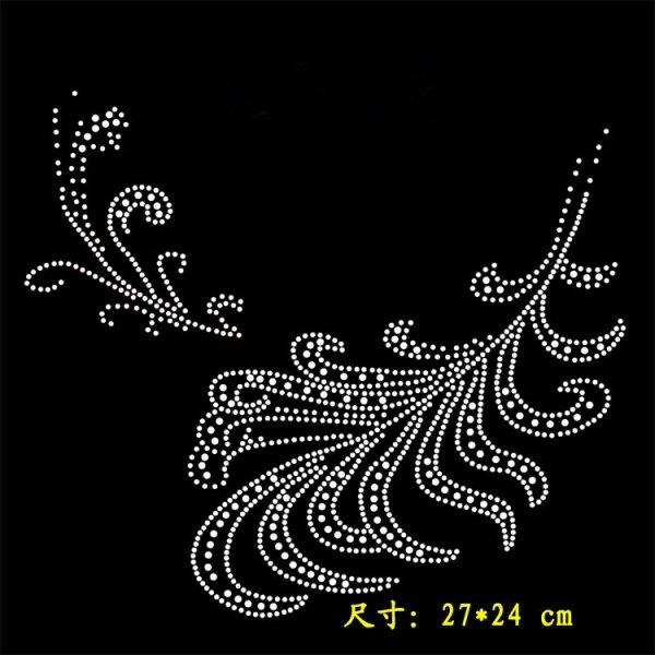 Аппликация из страз на одежду