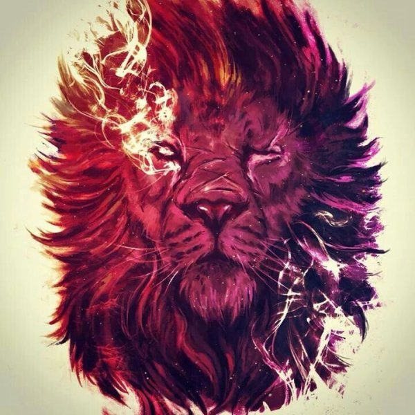 Лев с короной на голове