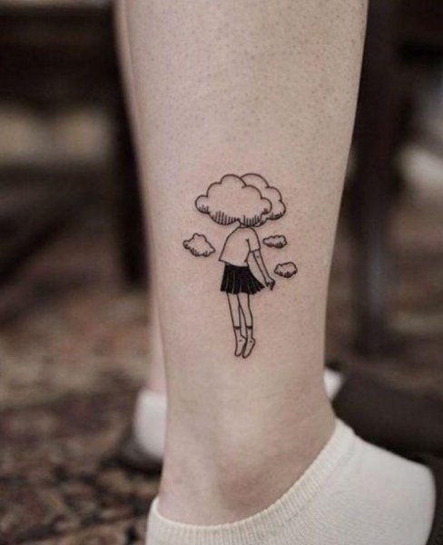 Браслет хной на ноге