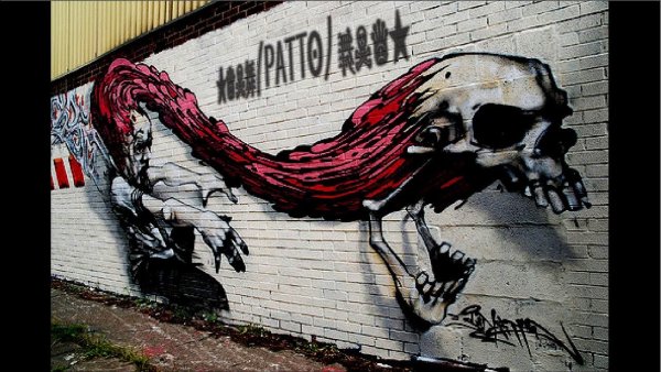 Разрисованные стены в комнате