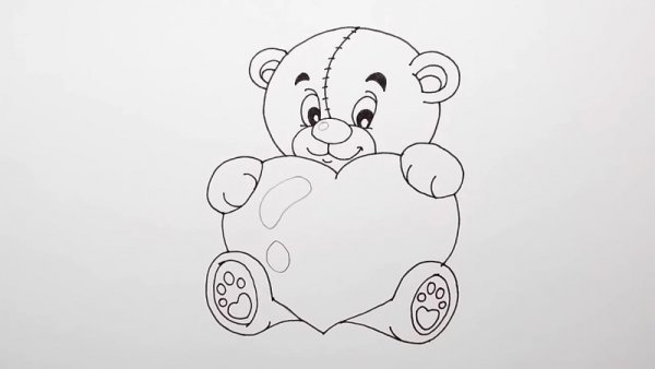 Раскраска Медвежонок с сердечком