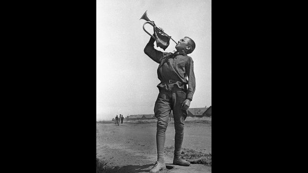 Маленький трубач Брестская крепость