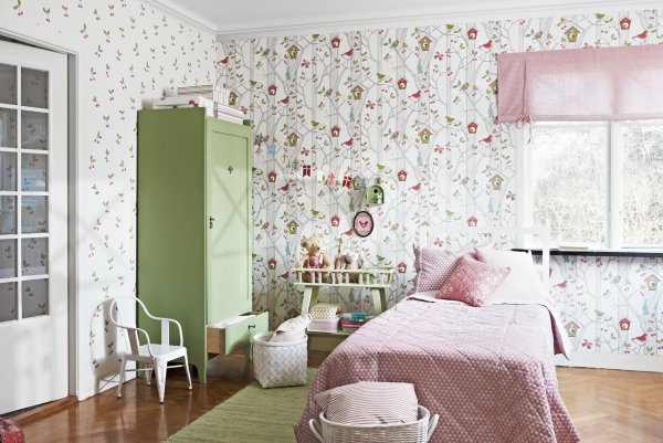 Спальня в скандинавском стиле яркая