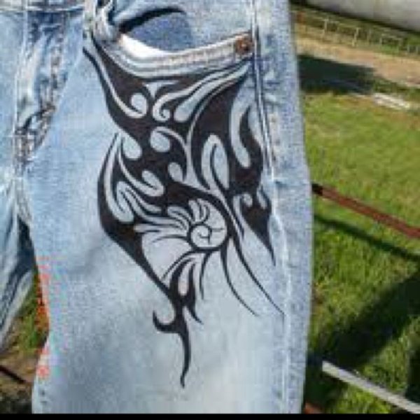 Узоры на джинсах маркером